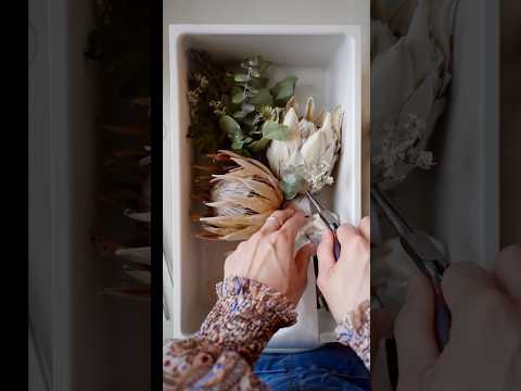 結婚式のウエディングブーケをアフターブーケにする過程 #アート作品 #ウエディング #アフターブーケ #インテリア #ドライフラワー #ハンドメイド #プロポーズ #art #flower
